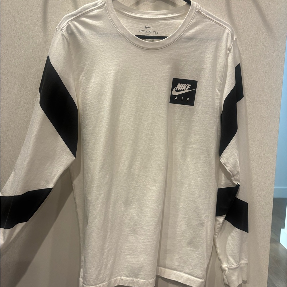 Nike Air Large White and Black Long Sleeve Tee